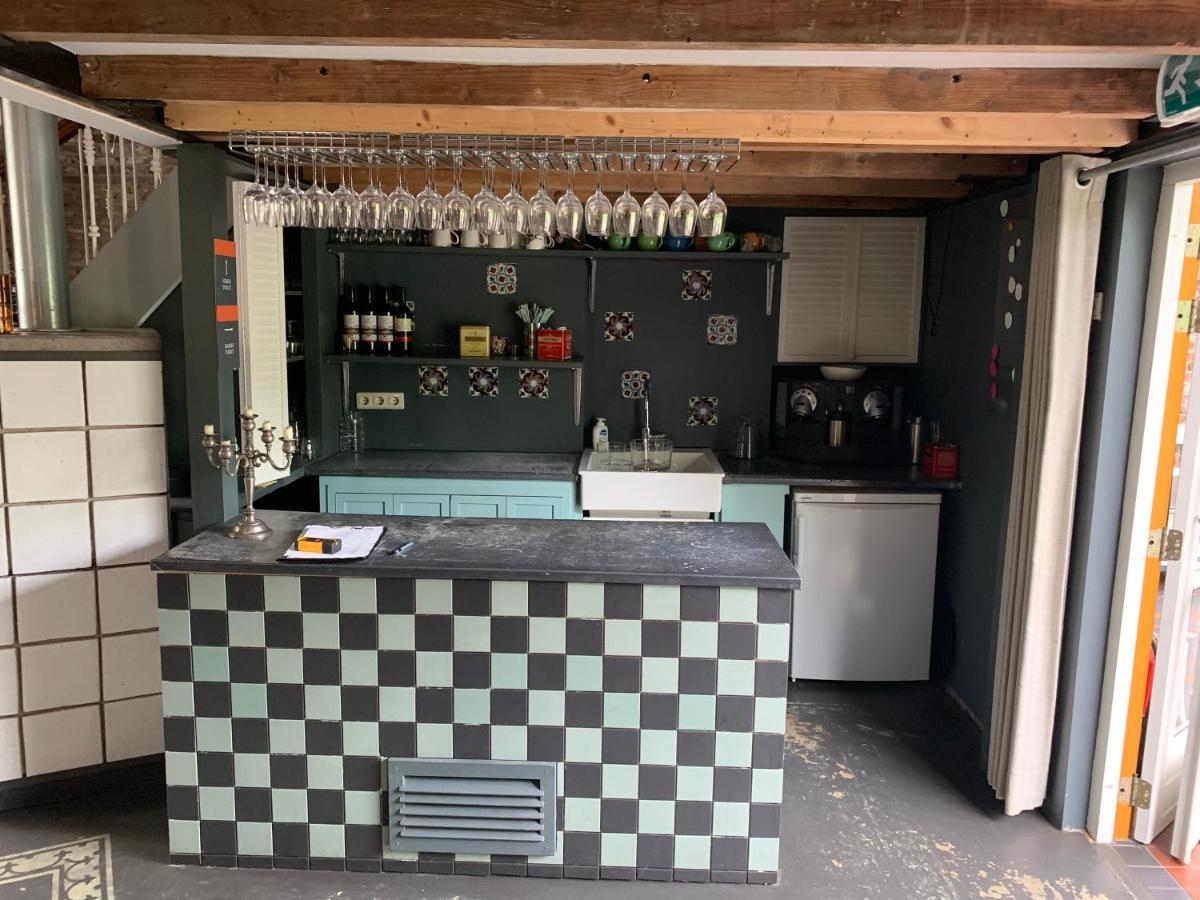 B&B De Lage Zwaluw Zwaluwe Extérieur photo