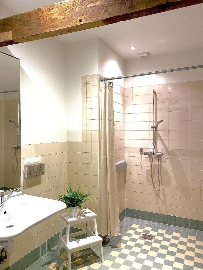 B&B De Lage Zwaluw Zwaluwe Extérieur photo